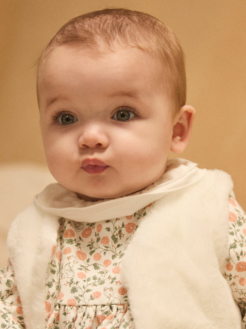 Conjunto de vestido con estampado de flores + cárdigan + medias para niña