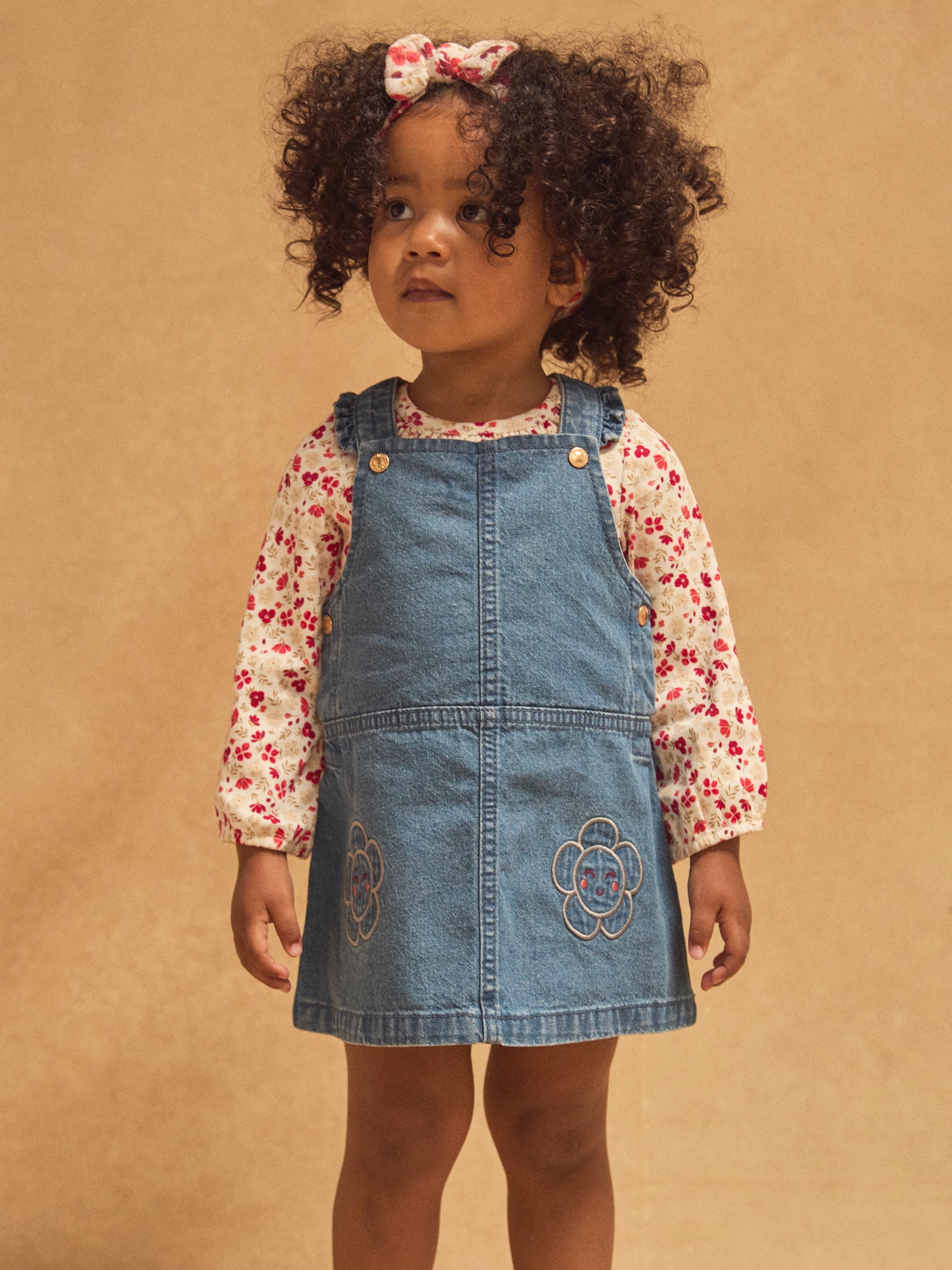 Conjunto body con estampado floral y vestido denim para bebé niña