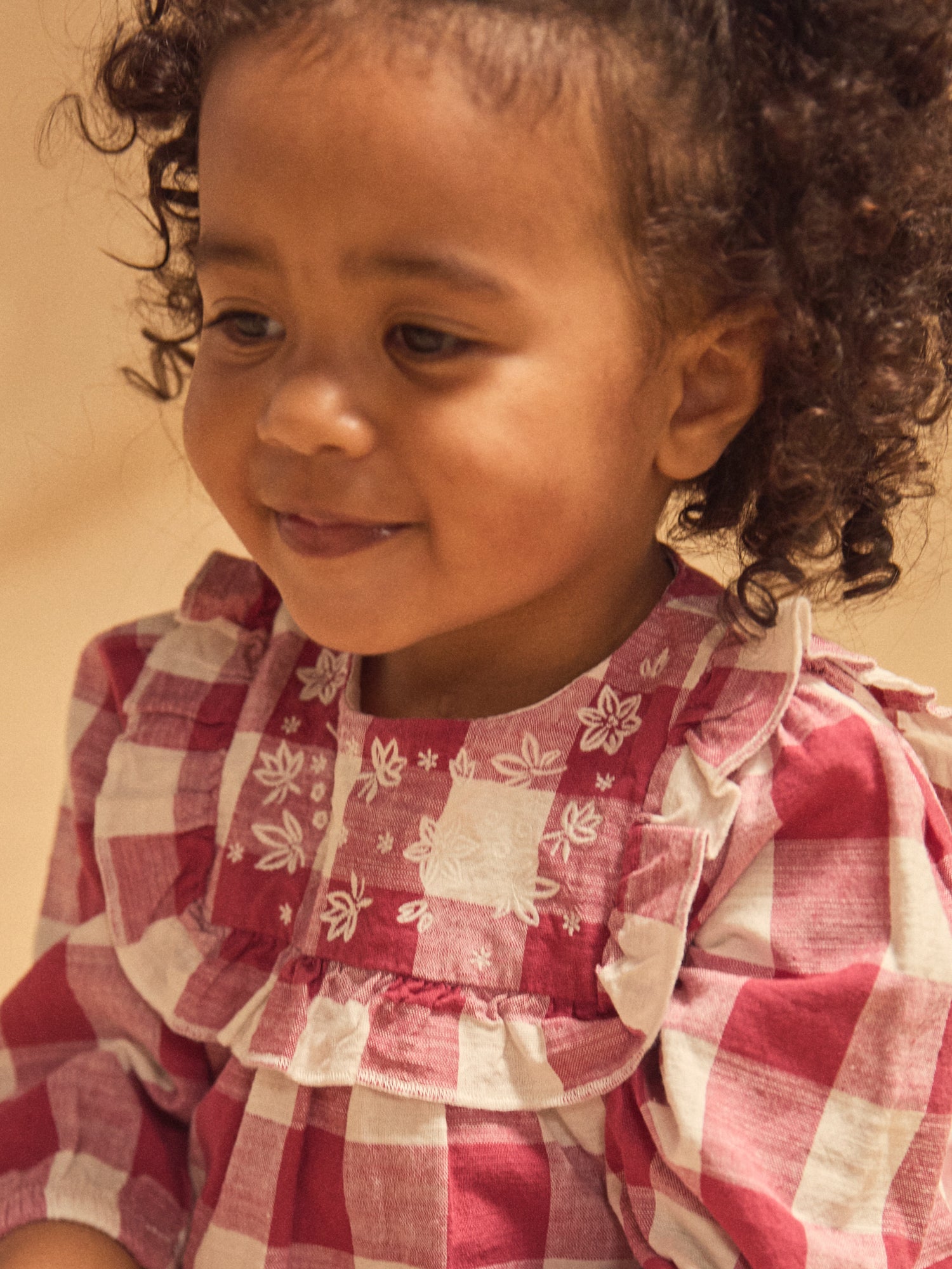 Vestido a Cuadros Blanco y Rosa con Volantes para Bebé Niña
