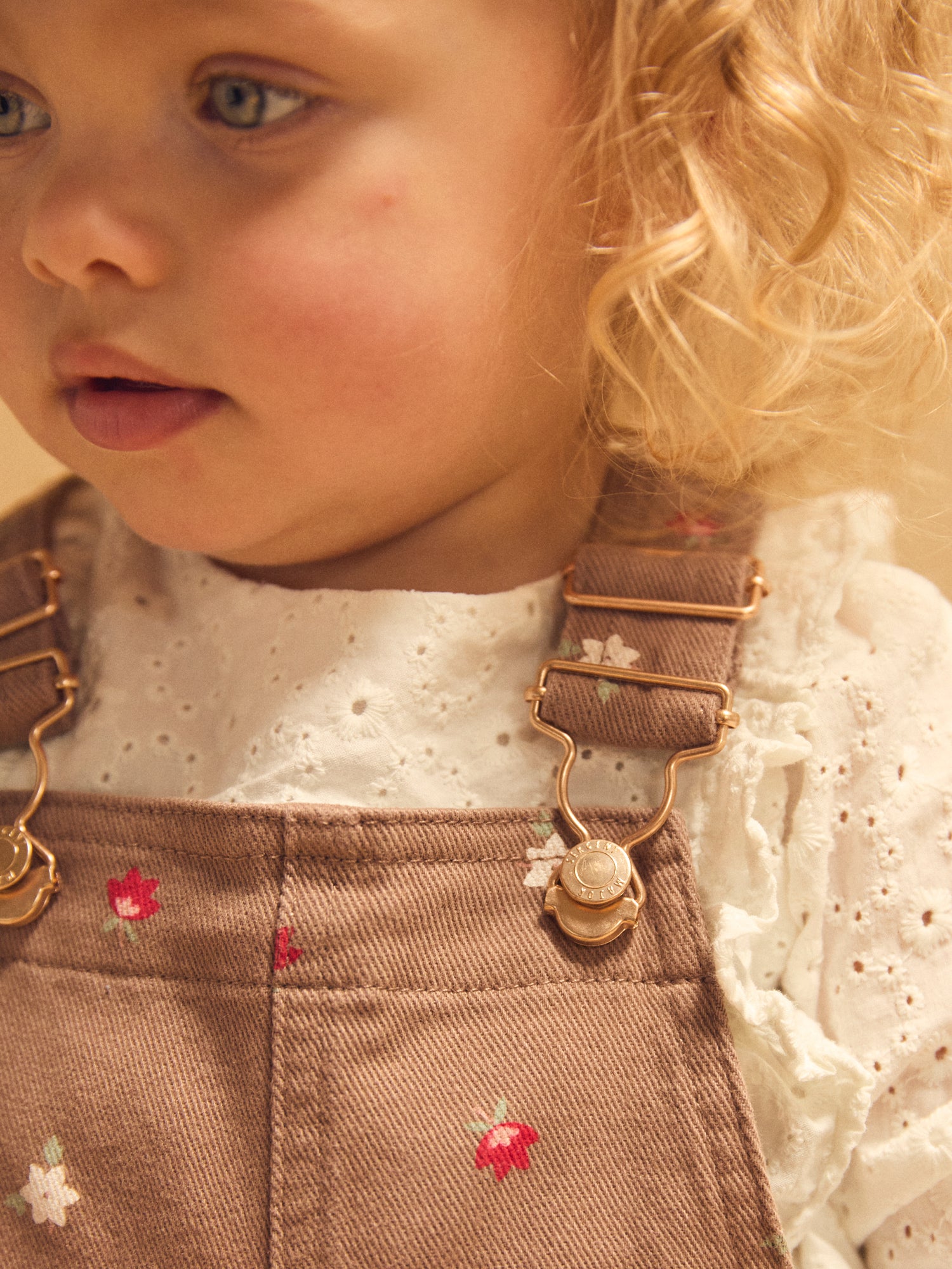 Salopette courte marron imprimé fleurs Bébé Fille