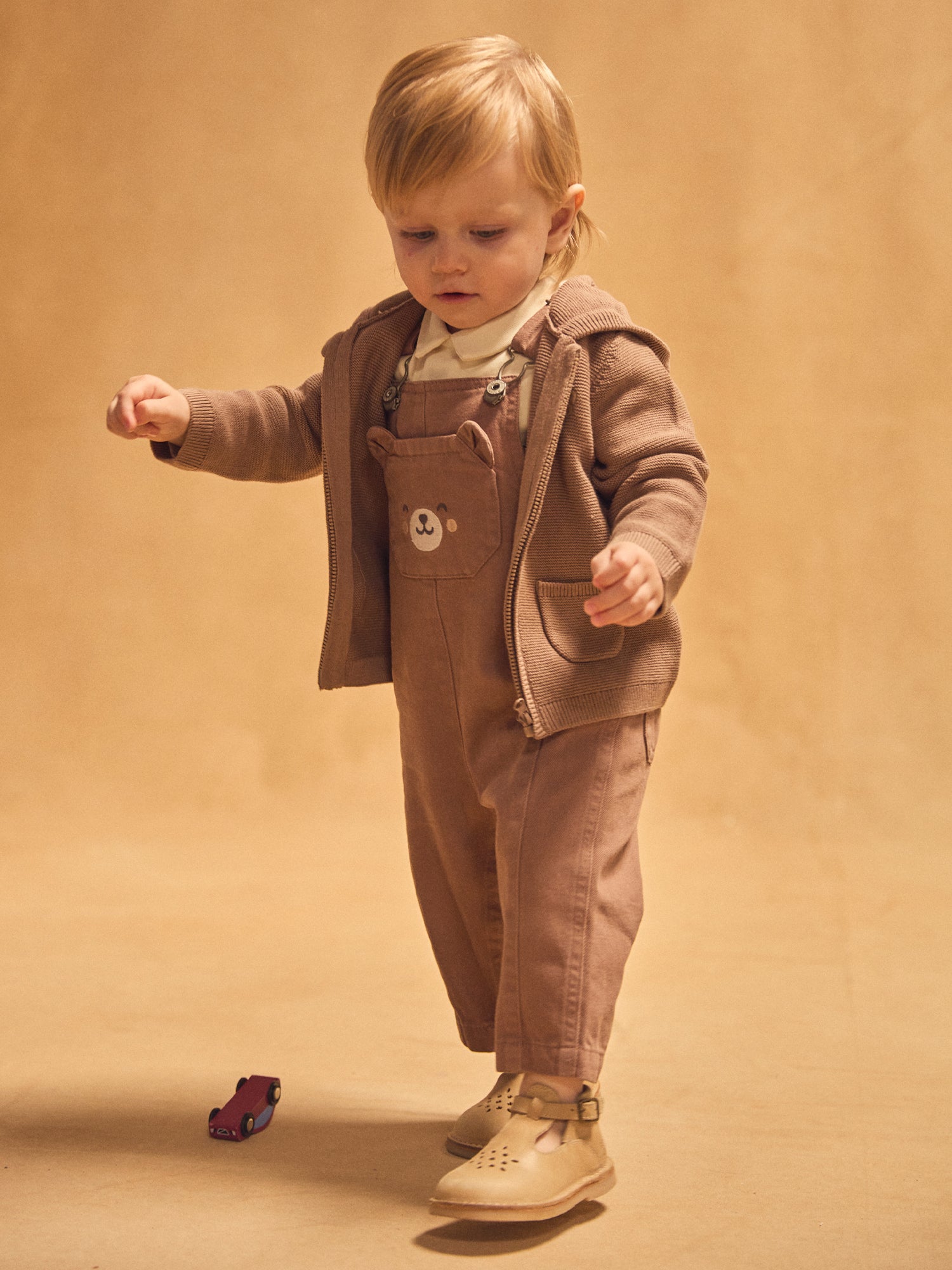 Chaleco con Capucha Marrón de Punto Bebé Chico