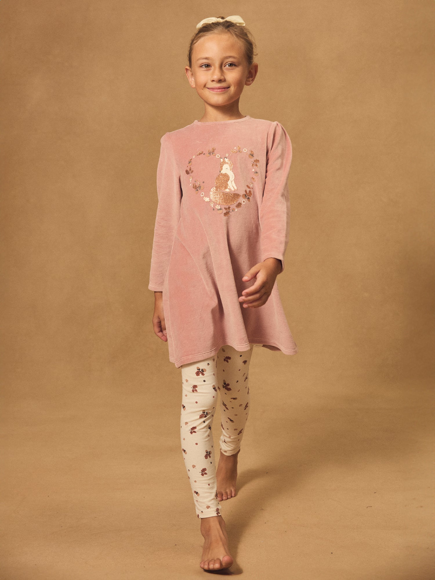 Camisón rosa de terciopelo con estampado de zorro y bellotas para chica