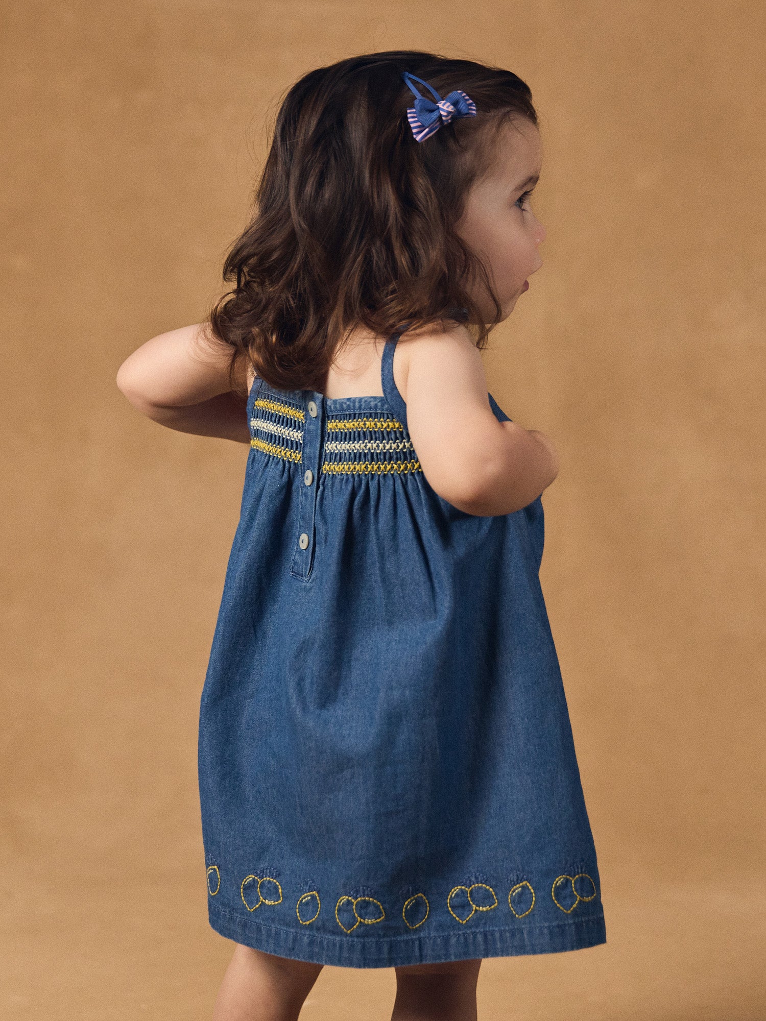 Vestido de denim con bordados de limón para Bebé Chica