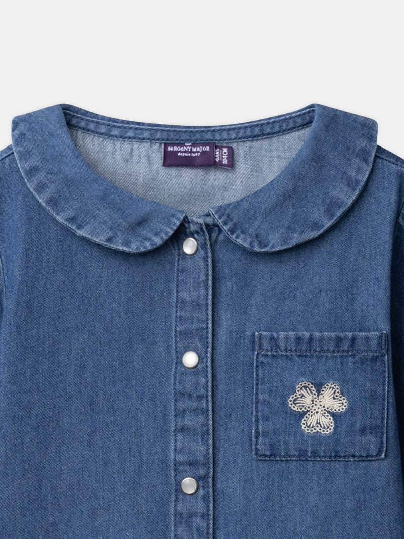 Blusa de denim con bordado de trébol para niña