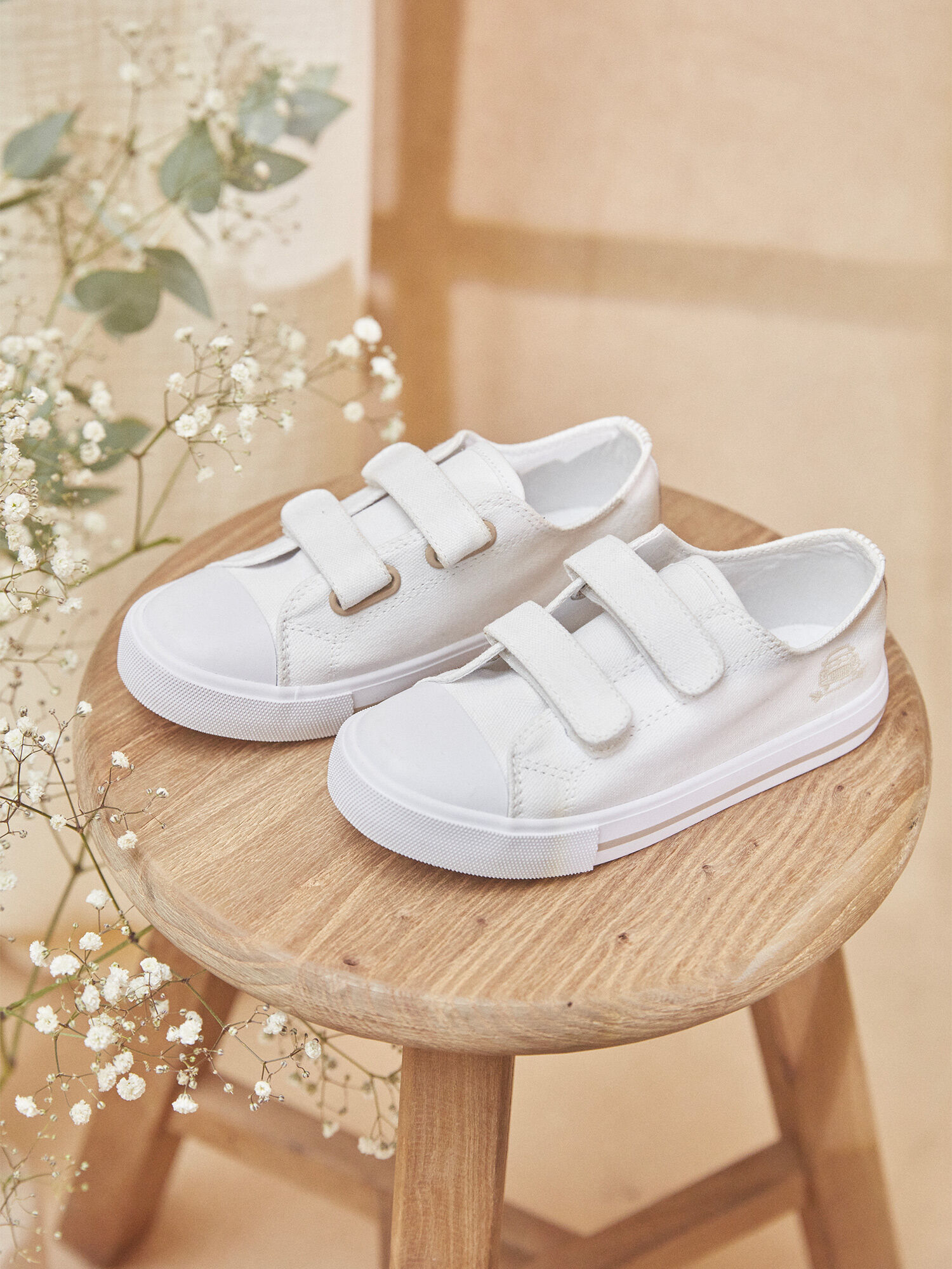 Zapatillas blancas de velcro Chico Sergent Major