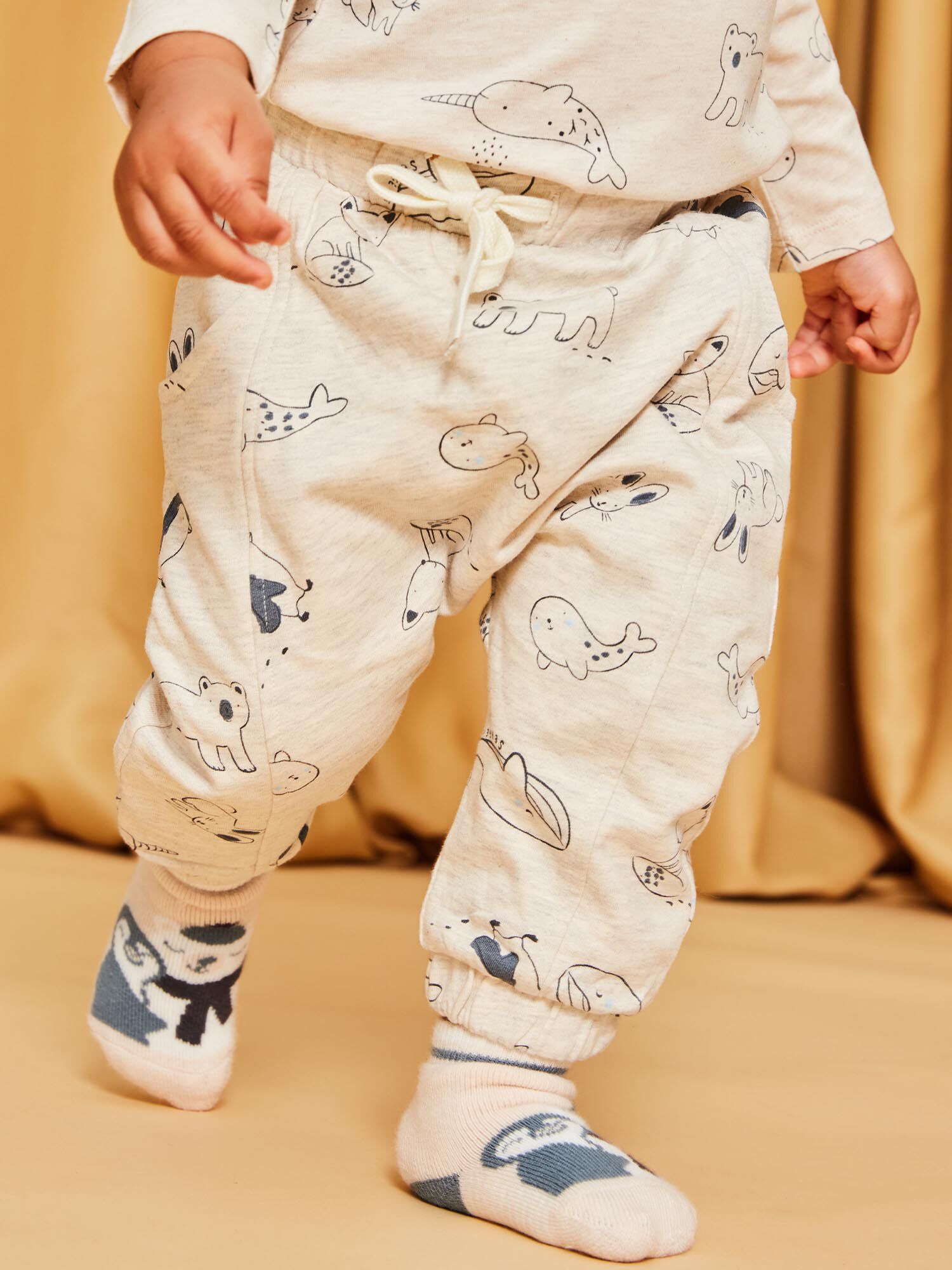 Pantalon blanco roto outlet