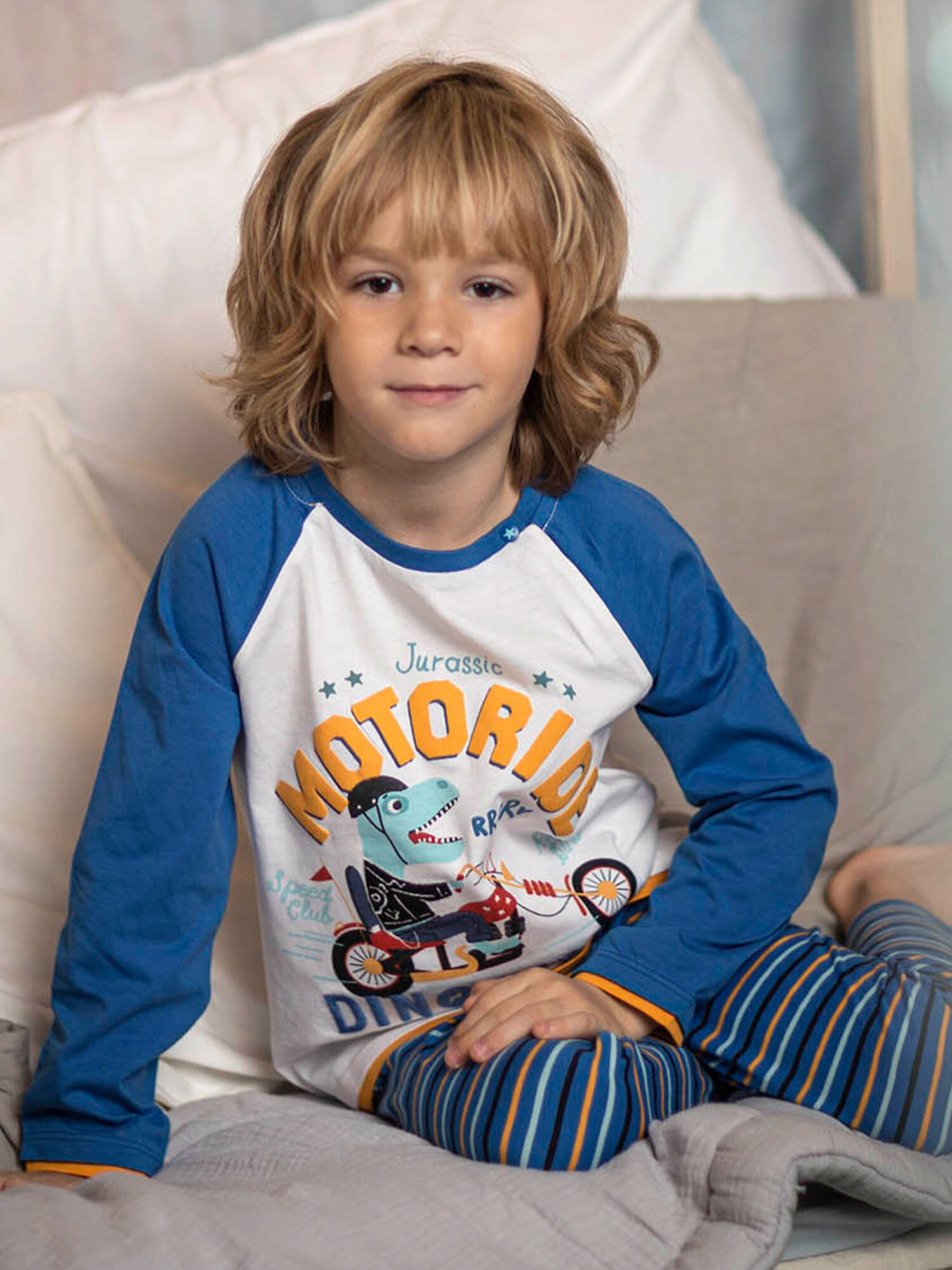 Pijama con estampado de dinosaurio en moto para nino Chico Sergent Major