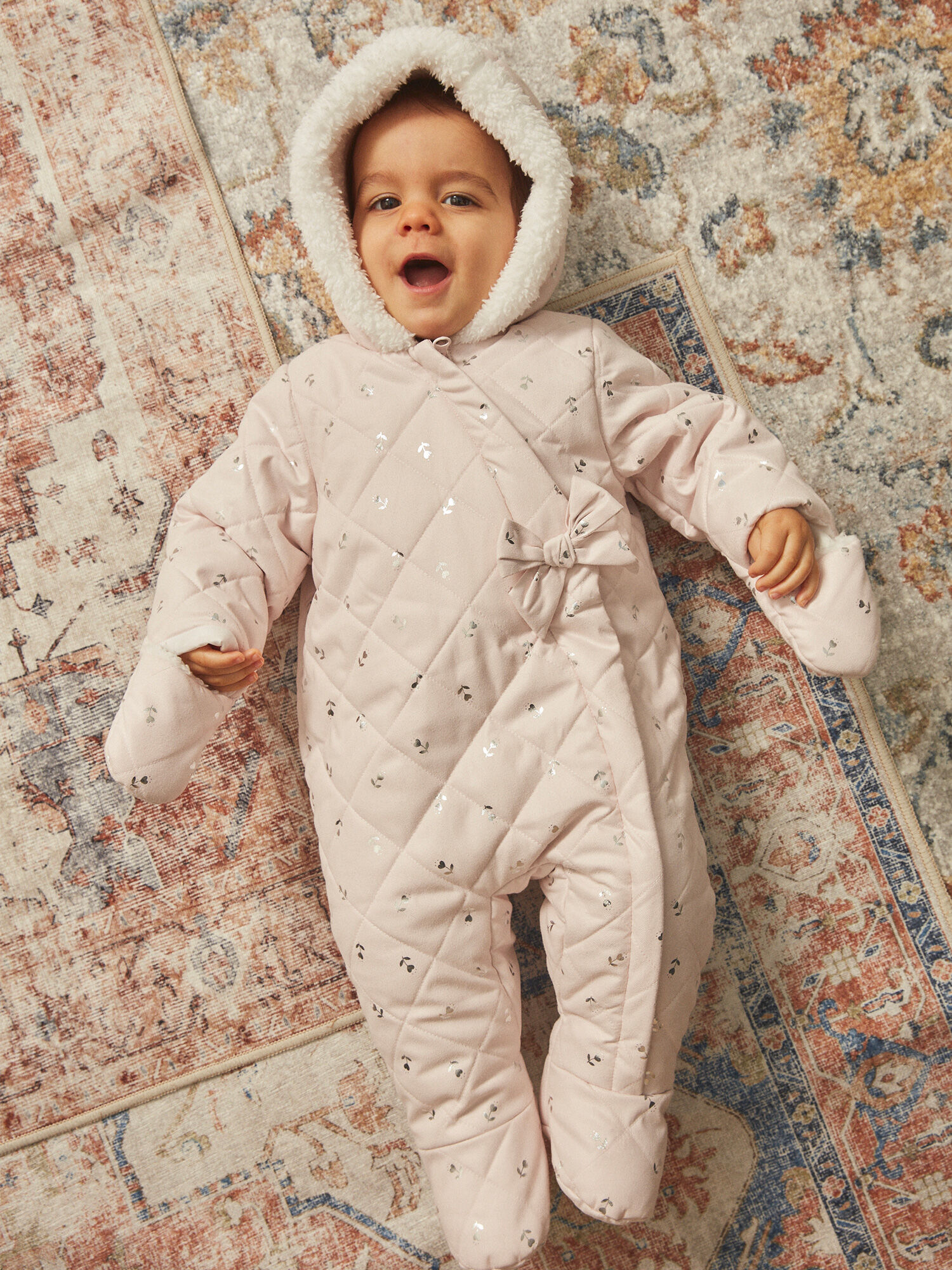Buzo rosa bebe deals