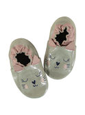 Zapatillas de casa de piel flexibles con brillo de color beige con gato bordado para bebé niña GNFCHAT / 19WK37Z2D3S080