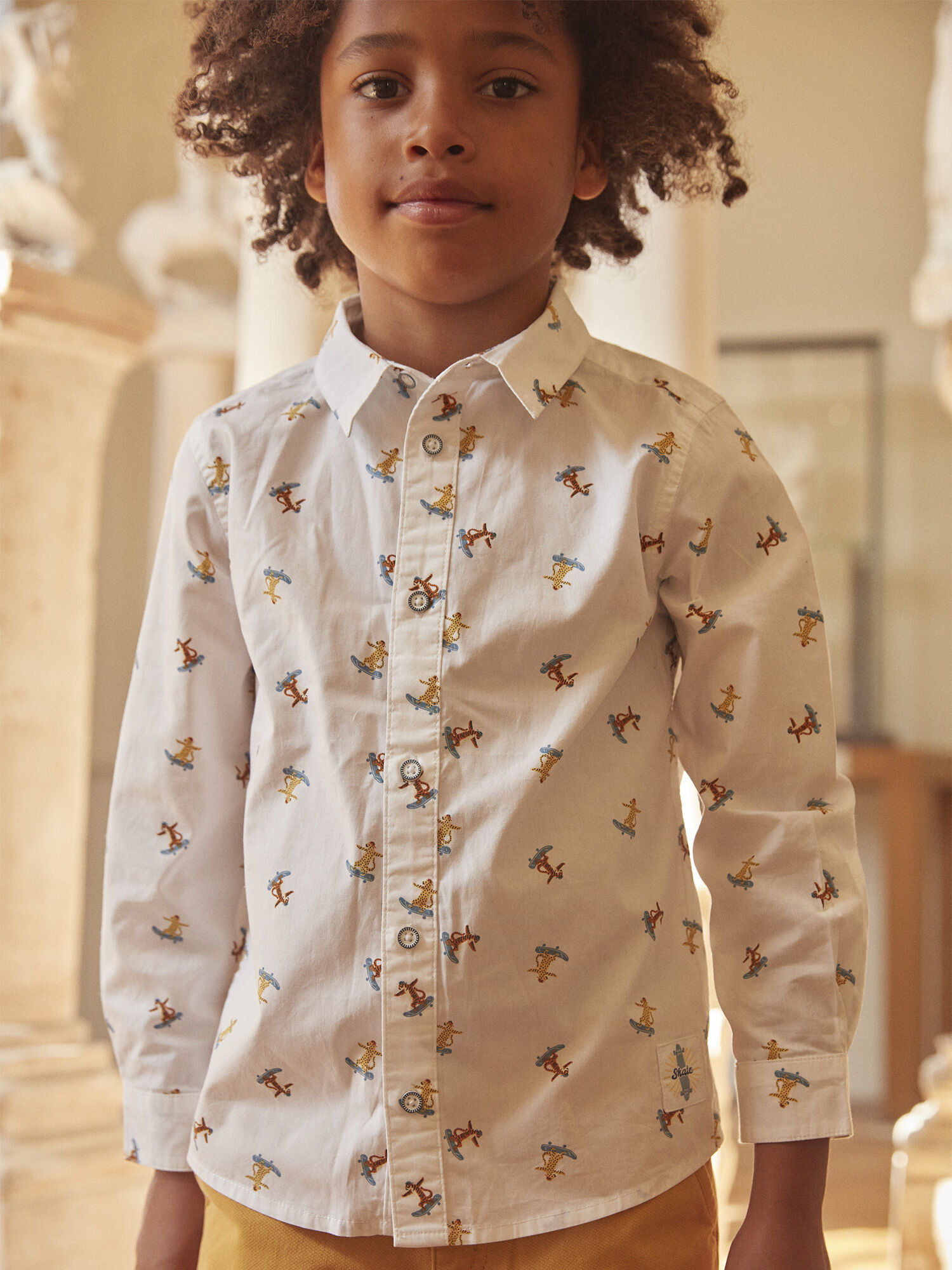 Camisa blanca con estampado online