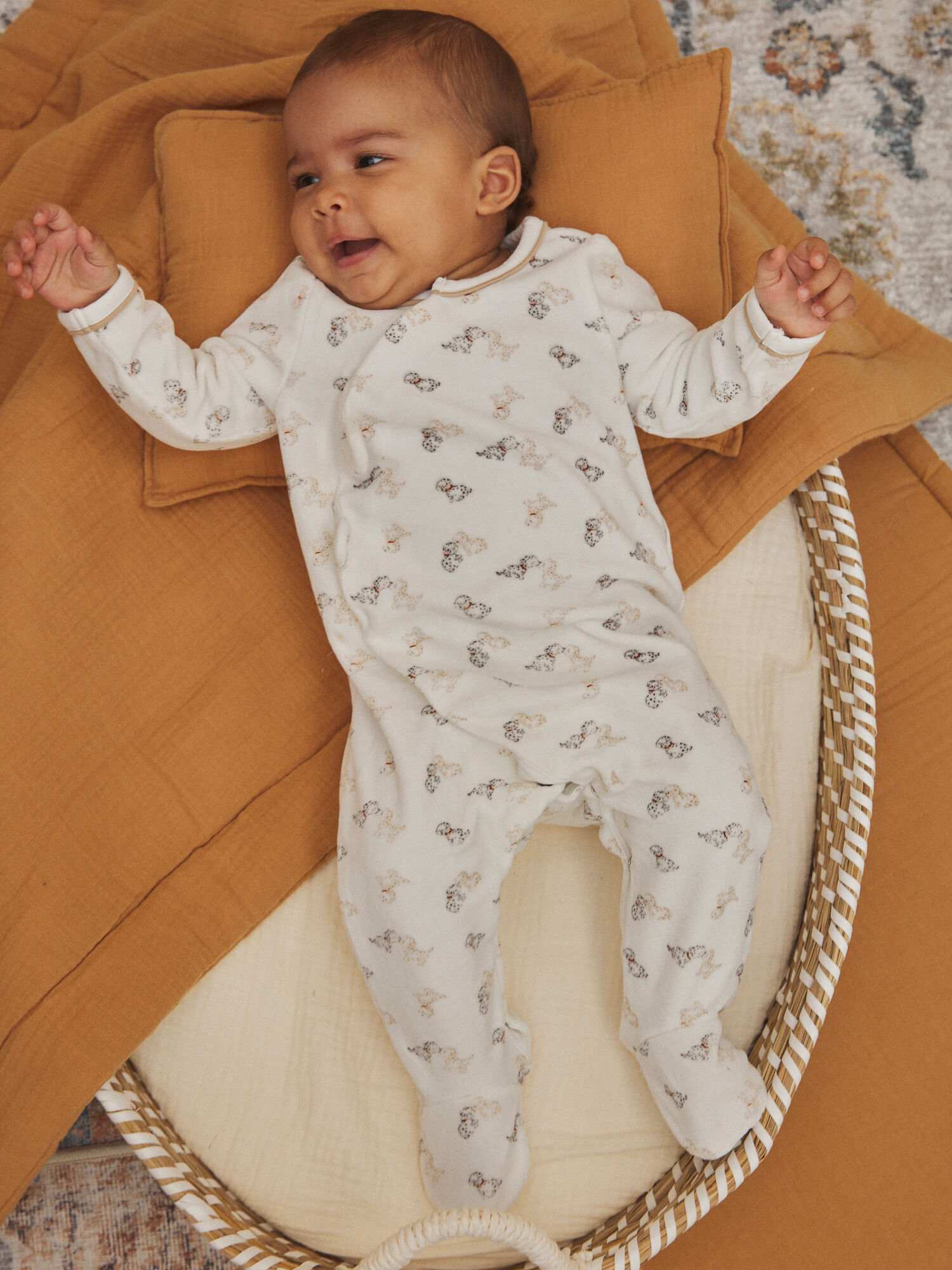 Pijama bebe abertura discount delantera