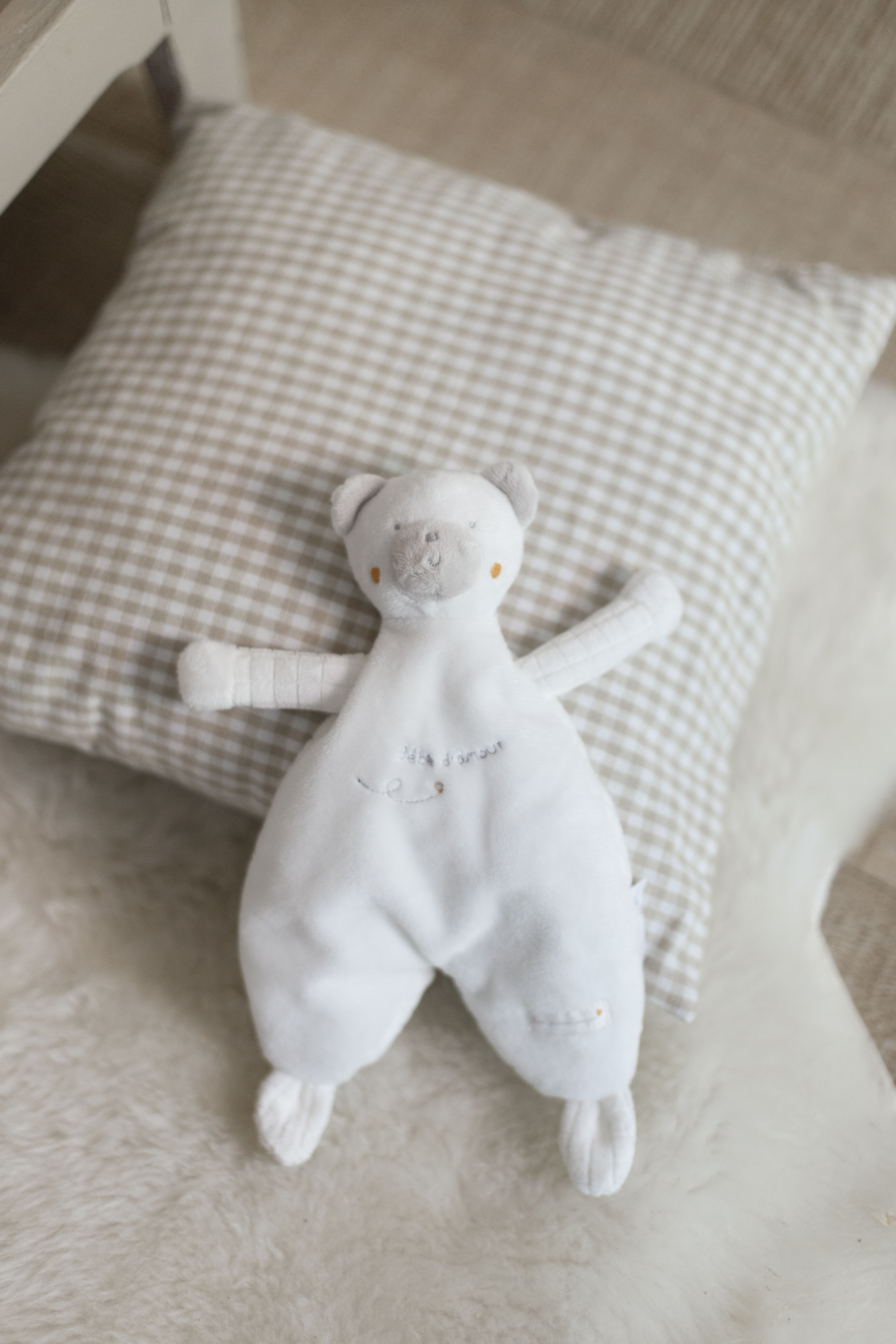 Oso de peluche de color crudo para reci n nacido