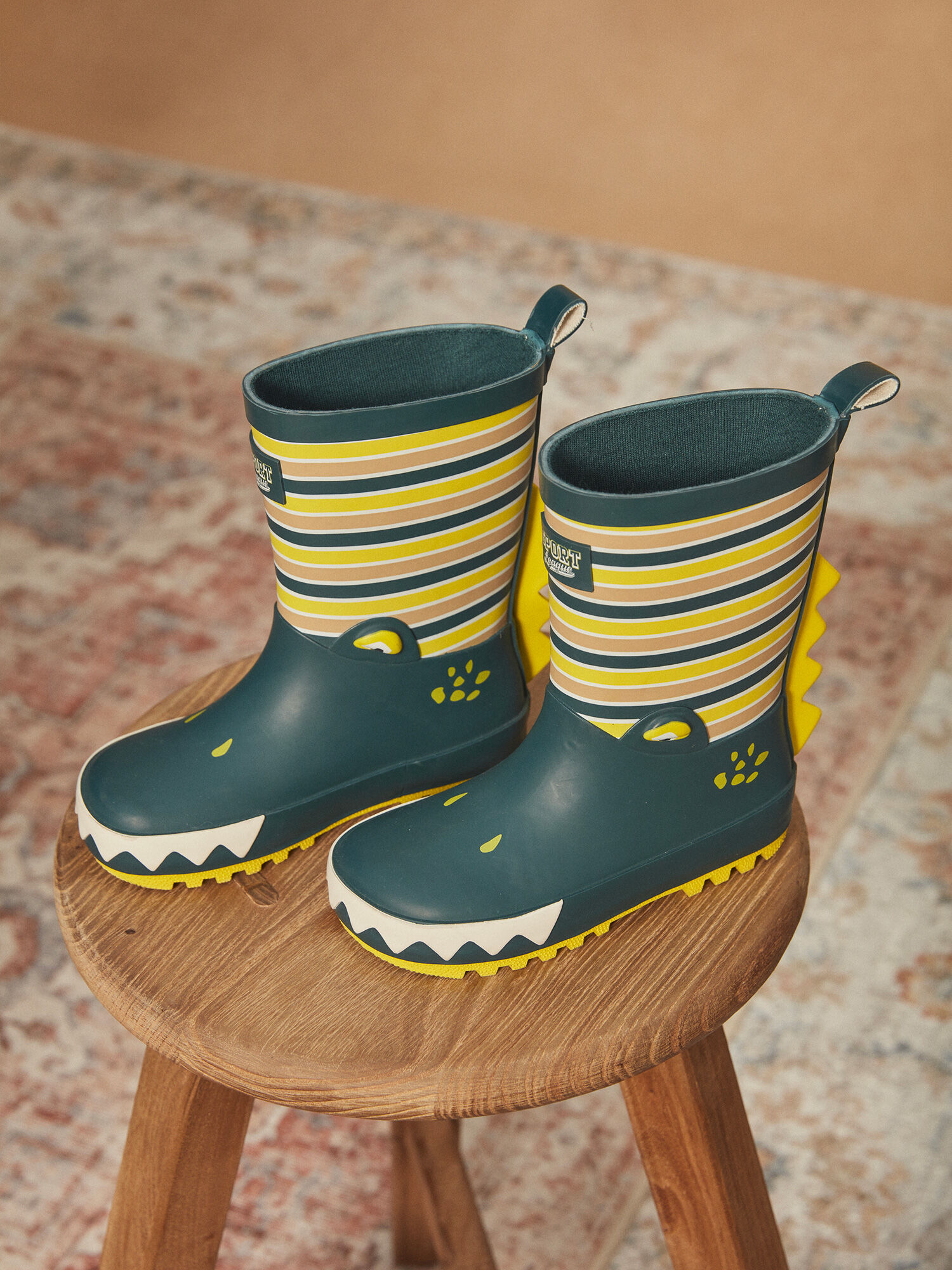 Botas de agua verdes de caucho