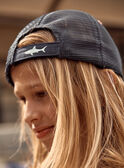 Gorra azul con estampado de tiburones FLYTOAGE / 23E4PGR1CHAC226
