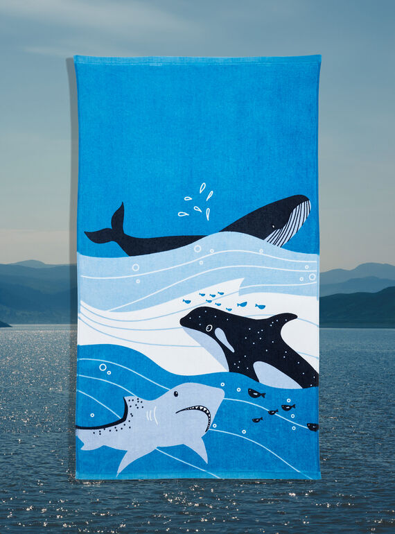 Toalla de color azul con estampado de orcas, tiburones y ballenas KLUPAGE / 24E4PGG1SRV216
