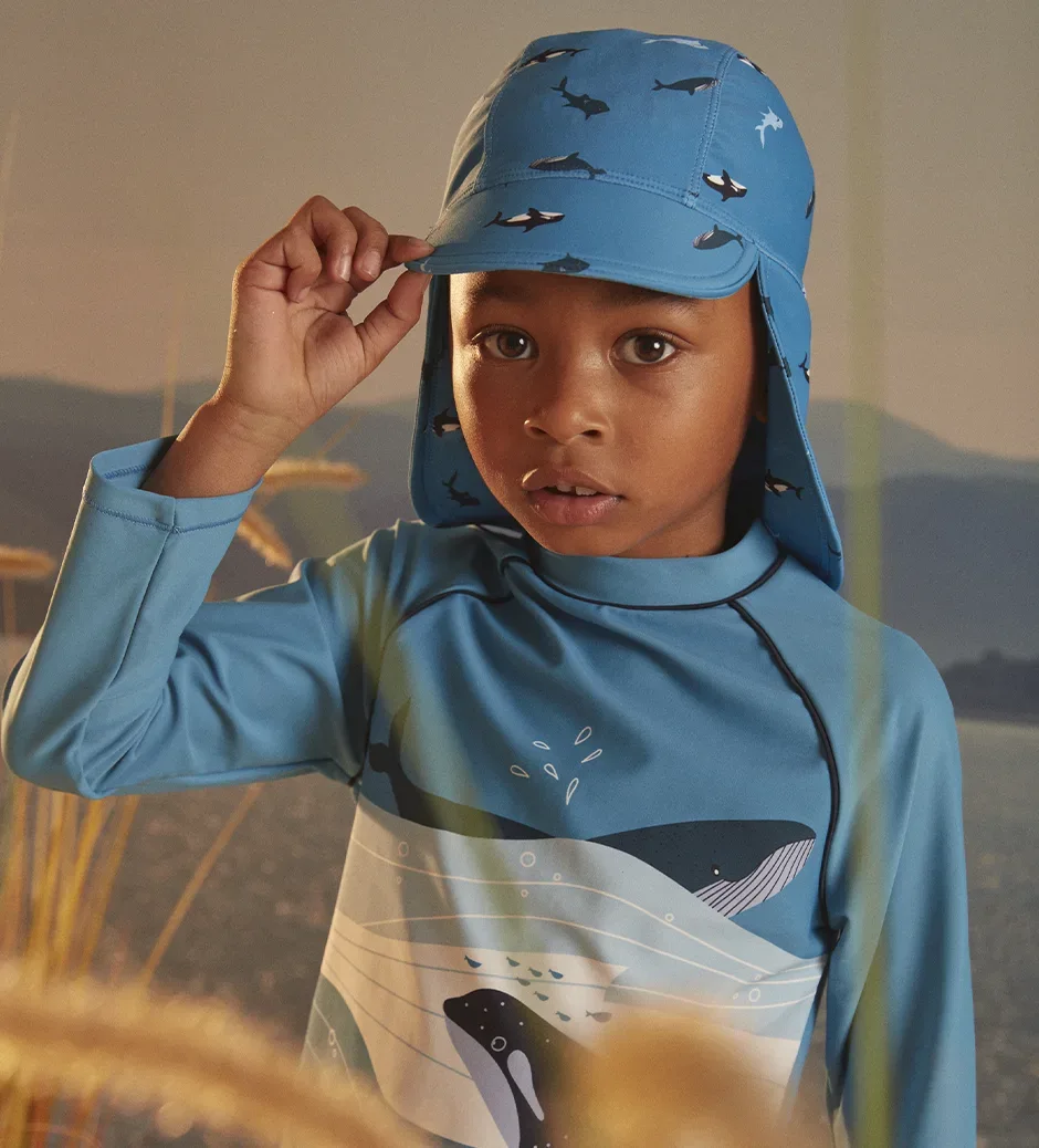 Sergent Major - Sombrero con protección solar +50 de color azul con estampado de orcas, tiburones y ballenas